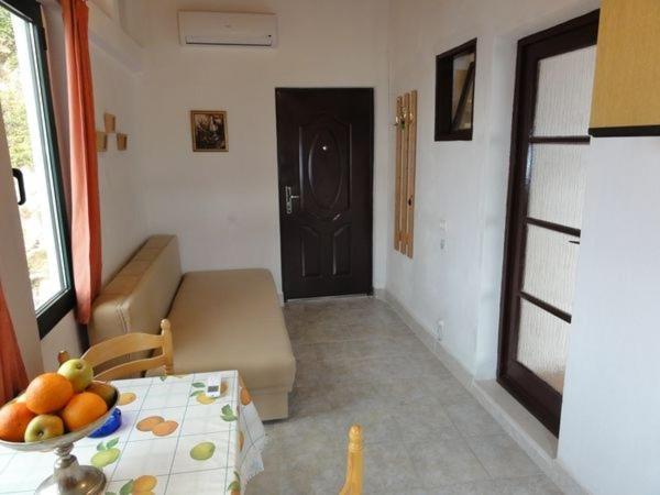 Apartments With A Parking Space Brela, Makarska - 11552 Ngoại thất bức ảnh